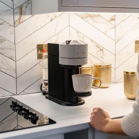 The Devonshire Suite - Your 5 Star West End Stay! 글라스고 외부 사진