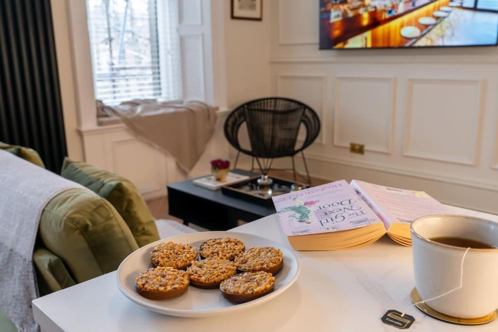 The Devonshire Suite - Your 5 Star West End Stay! 글라스고 외부 사진
